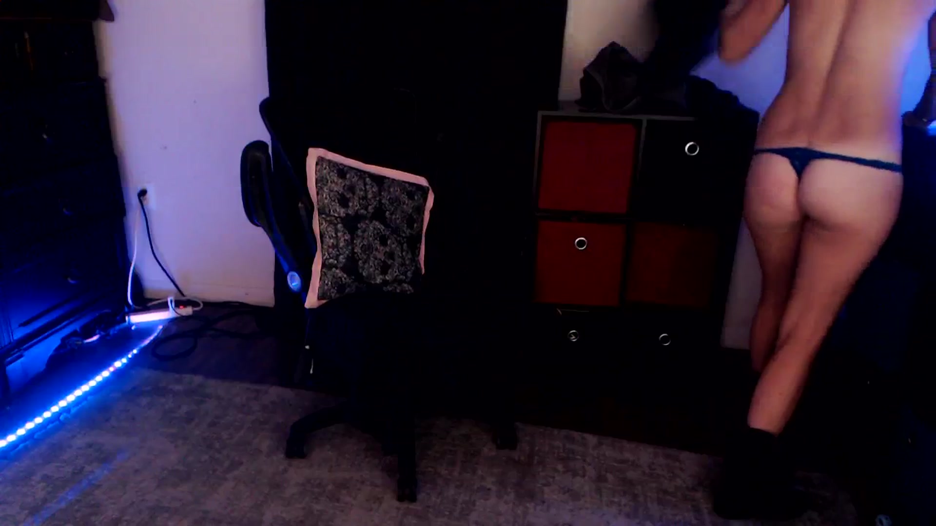 Gallery image thumbnail from SouthernSkye's myfreecams stream on, 05/04/2025, 09:21 image 19 of 20