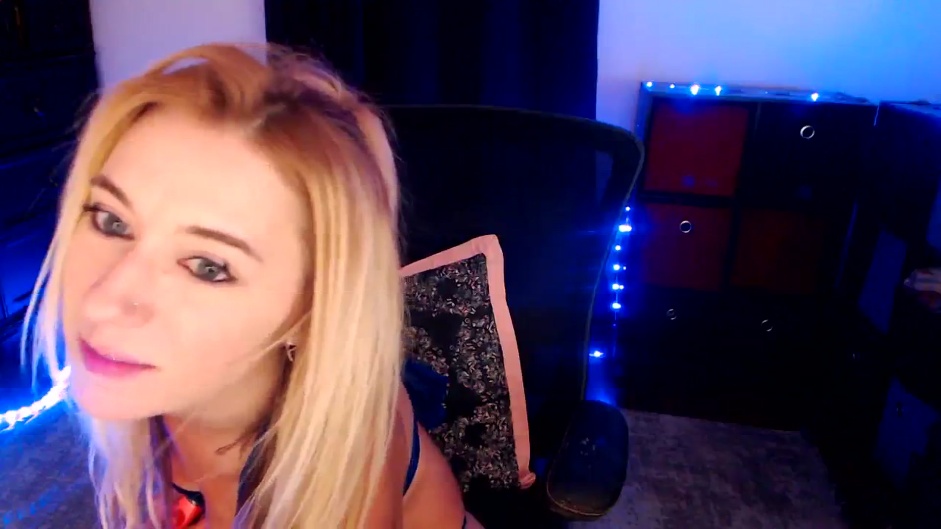 Gallery image thumbnail from SouthernSkye's myfreecams stream on, 05/07/2025, 08:32 image 17 of 20