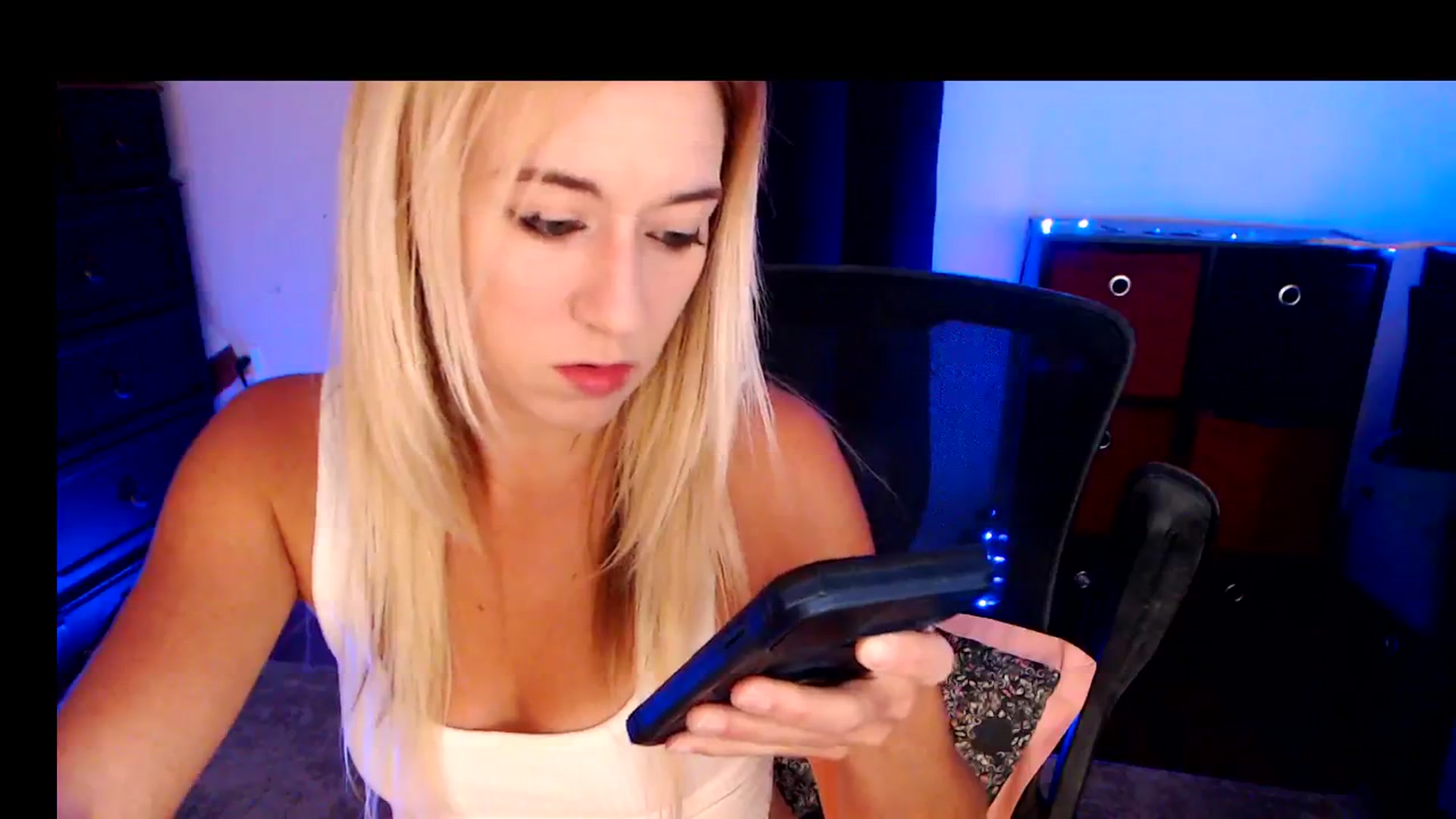 Gallery image thumbnail from SouthernSkye's myfreecams stream on, 05/30/2025, 06:07 image 2 of 20