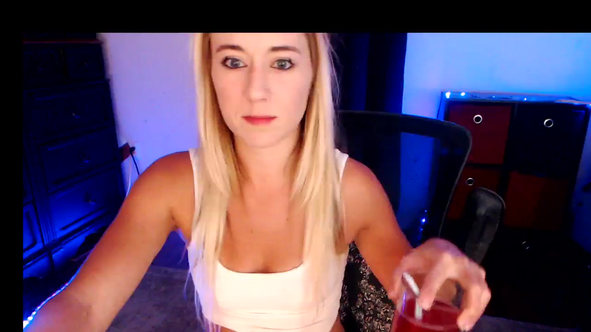 Gallery image thumbnail from SouthernSkye's myfreecams stream on, 05/30/2025, 06:07 image 10 of 20