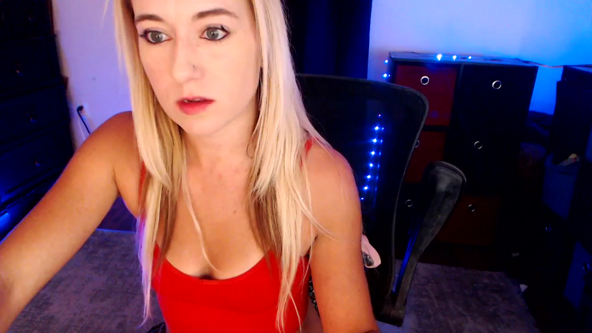 Gallery image thumbnail from SouthernSkye's myfreecams stream on, 06/11/2025, 07:10 image 1 of 20