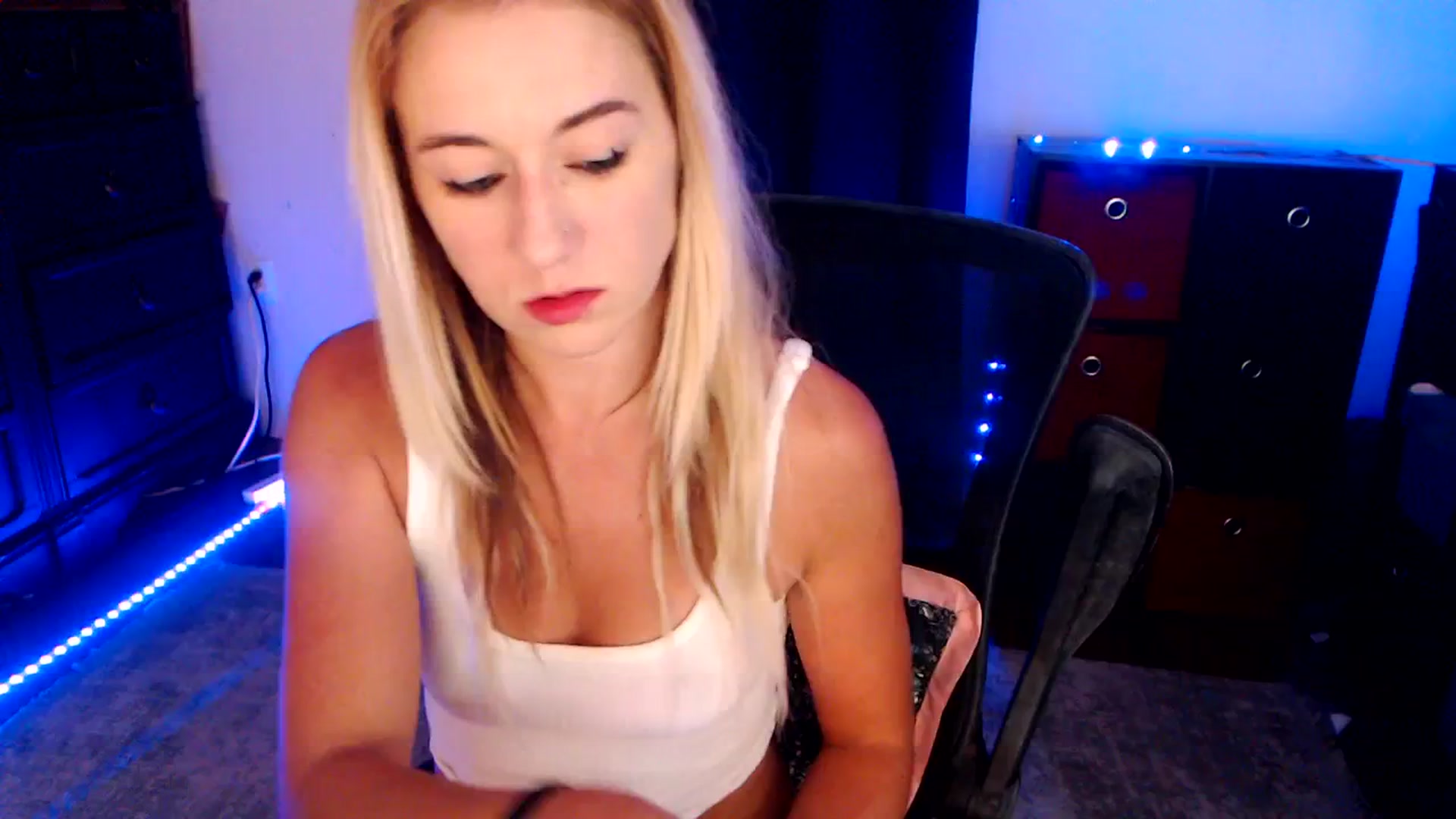 Gallery image thumbnail from SouthernSkye's myfreecams stream on, 06/13/2025, 07:27 image 1 of 20