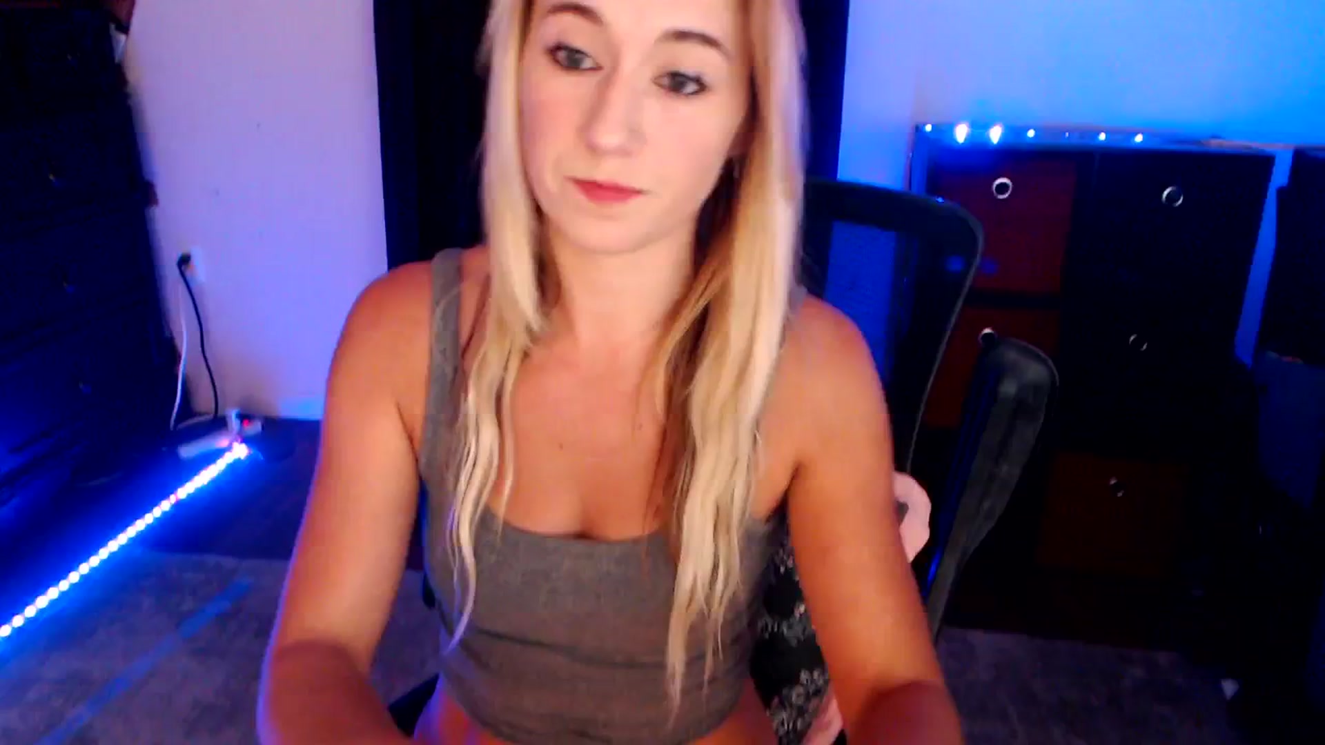 Gallery image thumbnail from SouthernSkye's myfreecams stream on, 06/20/2025, 07:48 image 1 of 20