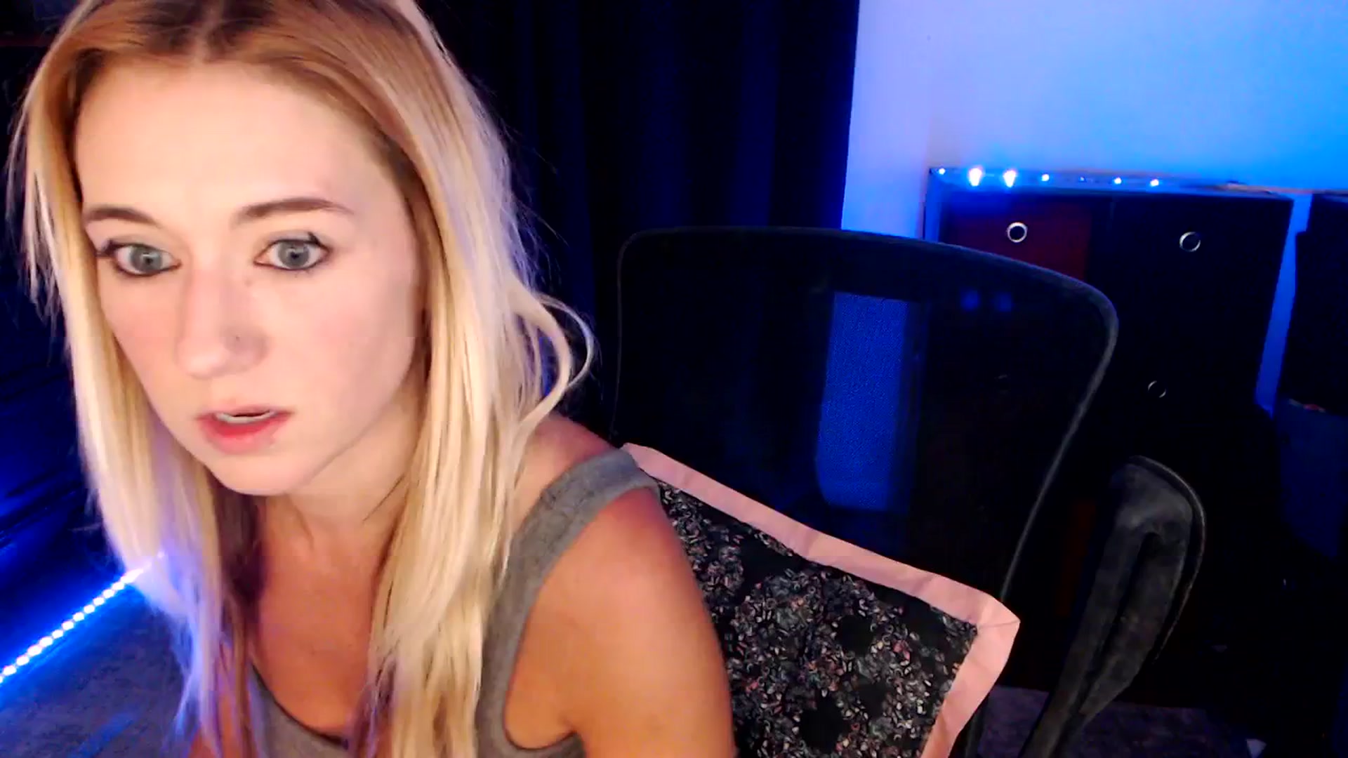 Gallery image thumbnail from SouthernSkye's myfreecams stream on, 06/20/2025, 07:48 image 17 of 20