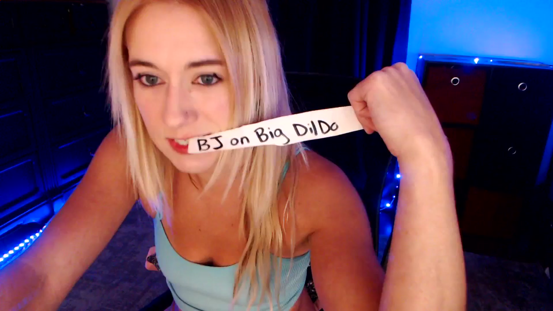 Gallery image thumbnail from SouthernSkye's myfreecams stream on, 07/19/2025, 06:40 image 10 of 20