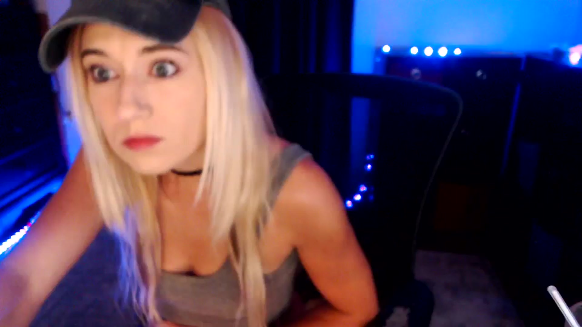 Gallery image thumbnail from SouthernSkye's myfreecams stream on, 07/31/2025, 08:15 image 4 of 20