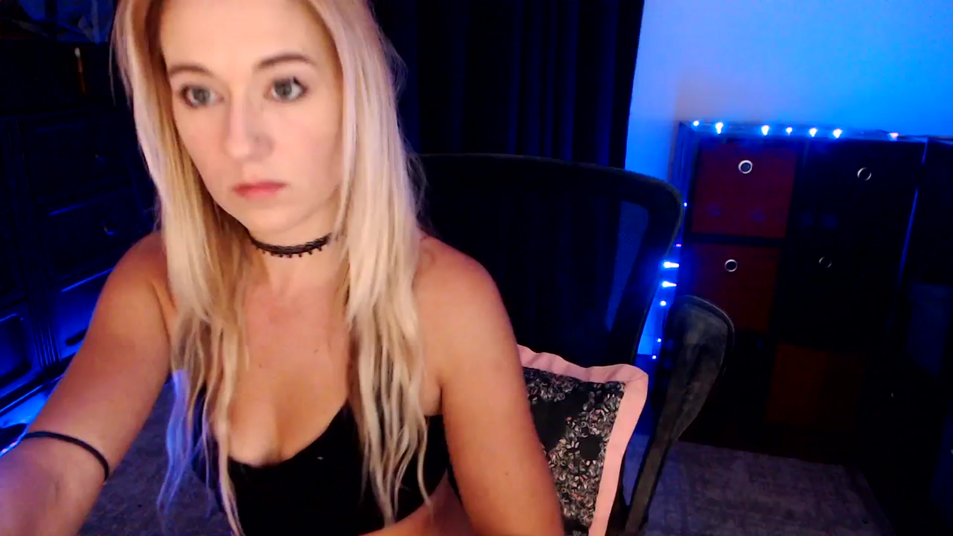 Gallery image thumbnail from SouthernSkye's myfreecams stream on, 08/07/2025, 06:50 image 10 of 20