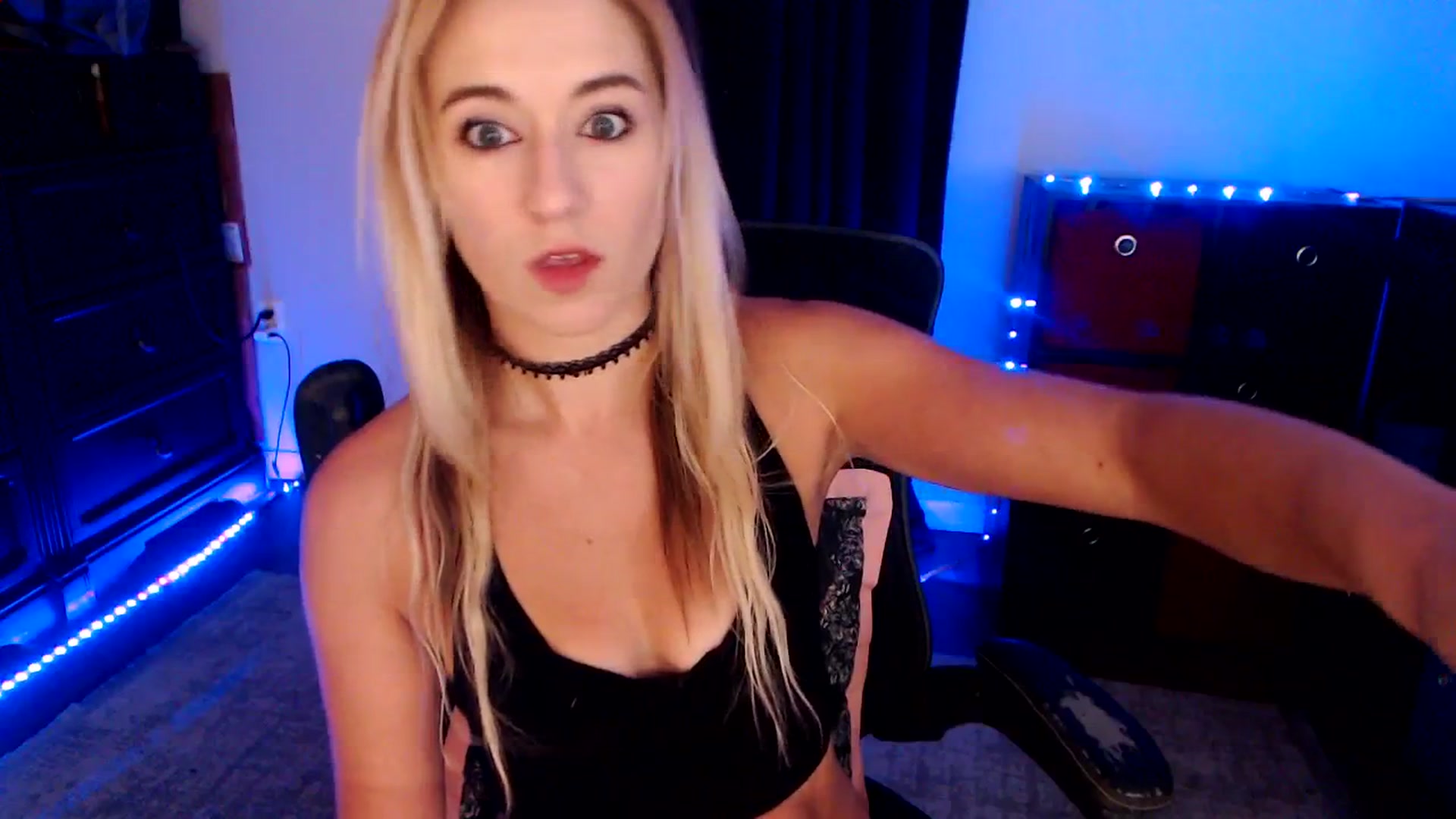 Gallery image thumbnail from SouthernSkye's myfreecams stream on, 08/07/2025, 08:06 image 3 of 20