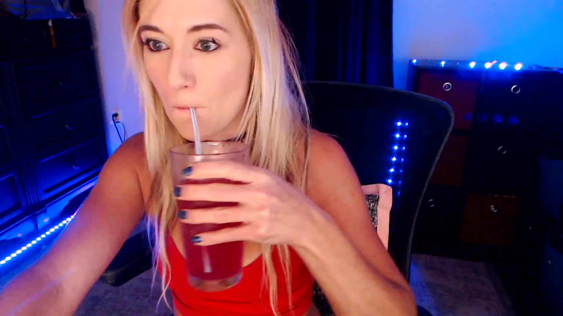 Gallery image thumbnail from SouthernSkye's myfreecams stream on, 09/23/2025, 06:34 image 3 of 20