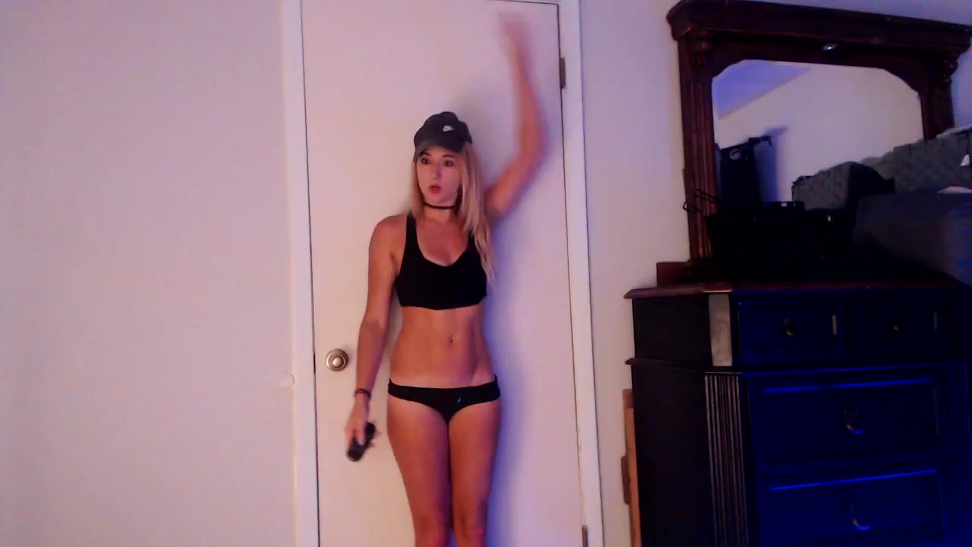 Gallery image thumbnail from SouthernSkye's myfreecams stream on, 10/04/2025, 09:27 image 8 of 20