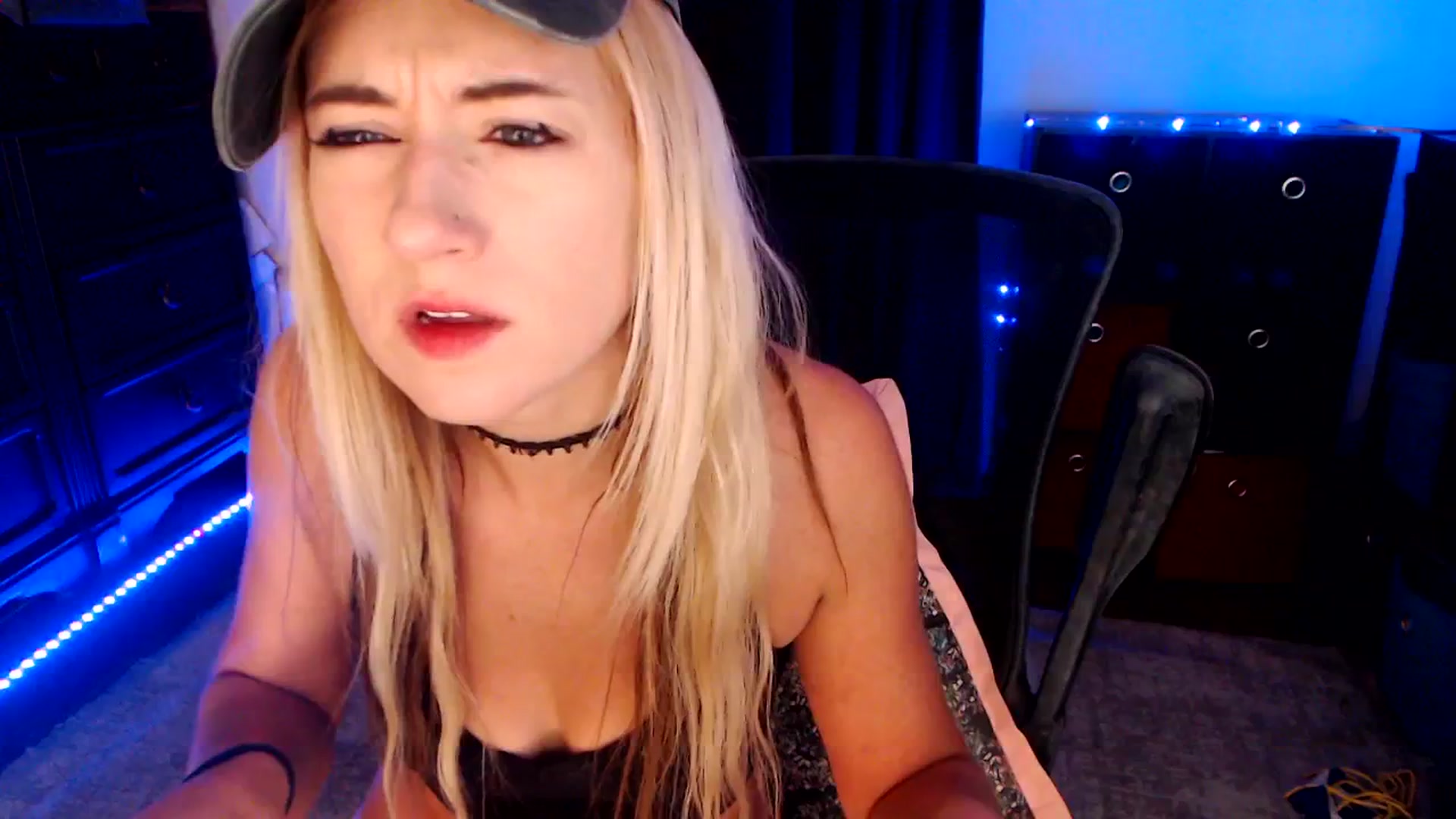 Gallery image thumbnail from SouthernSkye's myfreecams stream on, 10/04/2025, 09:27 image 2 of 20