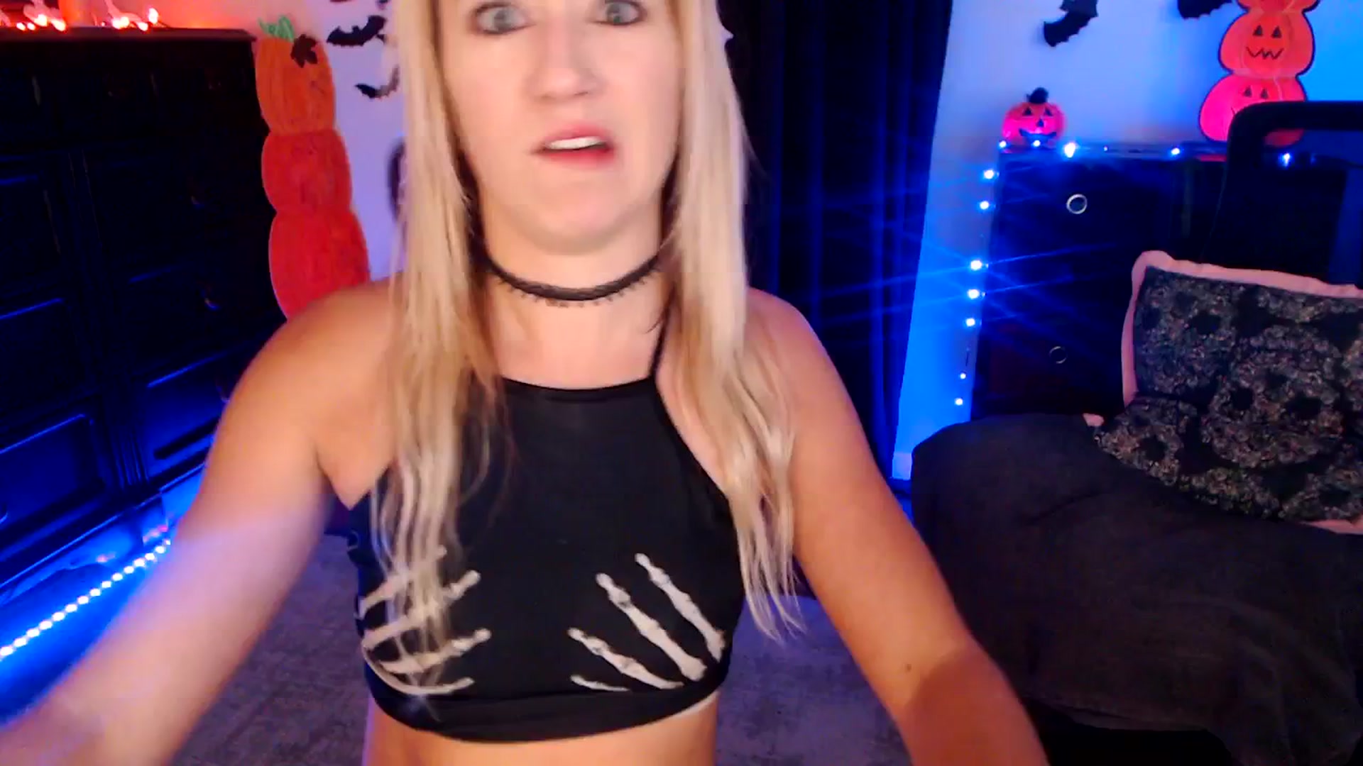 Gallery image thumbnail from SouthernSkye's myfreecams stream on, 10/08/2025, 07:14 image 16 of 20