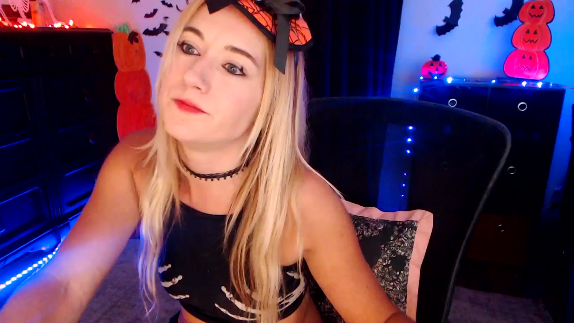 Gallery image thumbnail from SouthernSkye's myfreecams stream on, 10/08/2025, 07:14 image 1 of 20