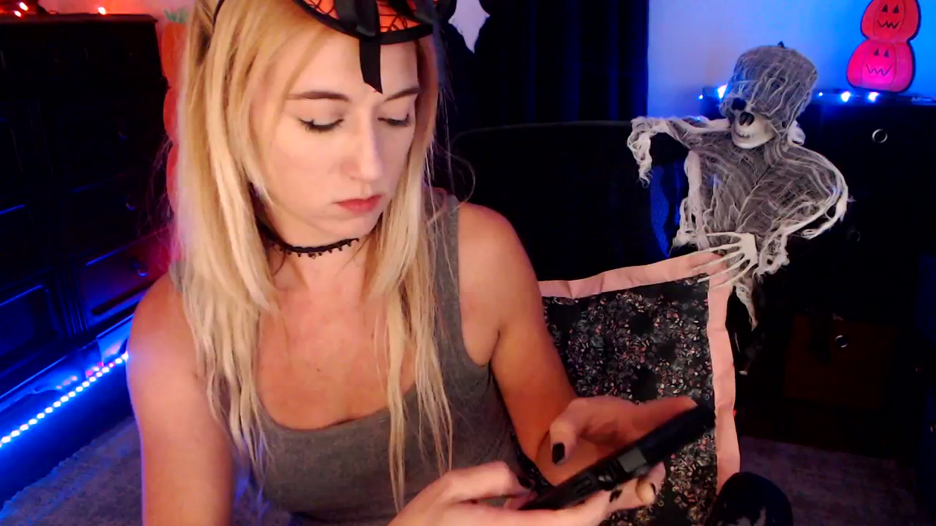 Gallery image thumbnail from SouthernSkye's myfreecams stream on, 10/13/2025, 07:24 image 18 of 20