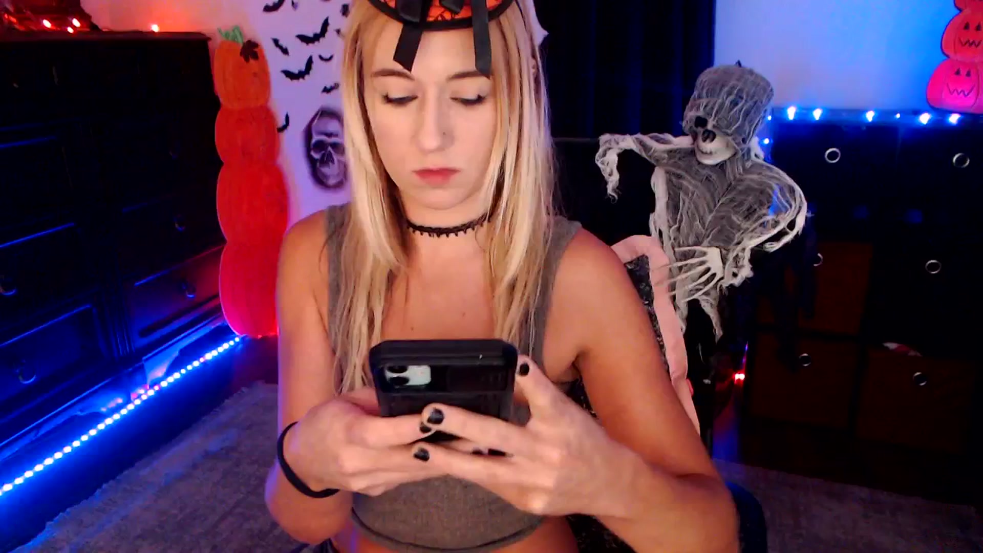 Gallery image thumbnail from SouthernSkye's myfreecams stream on, 10/13/2025, 07:24 image 8 of 20