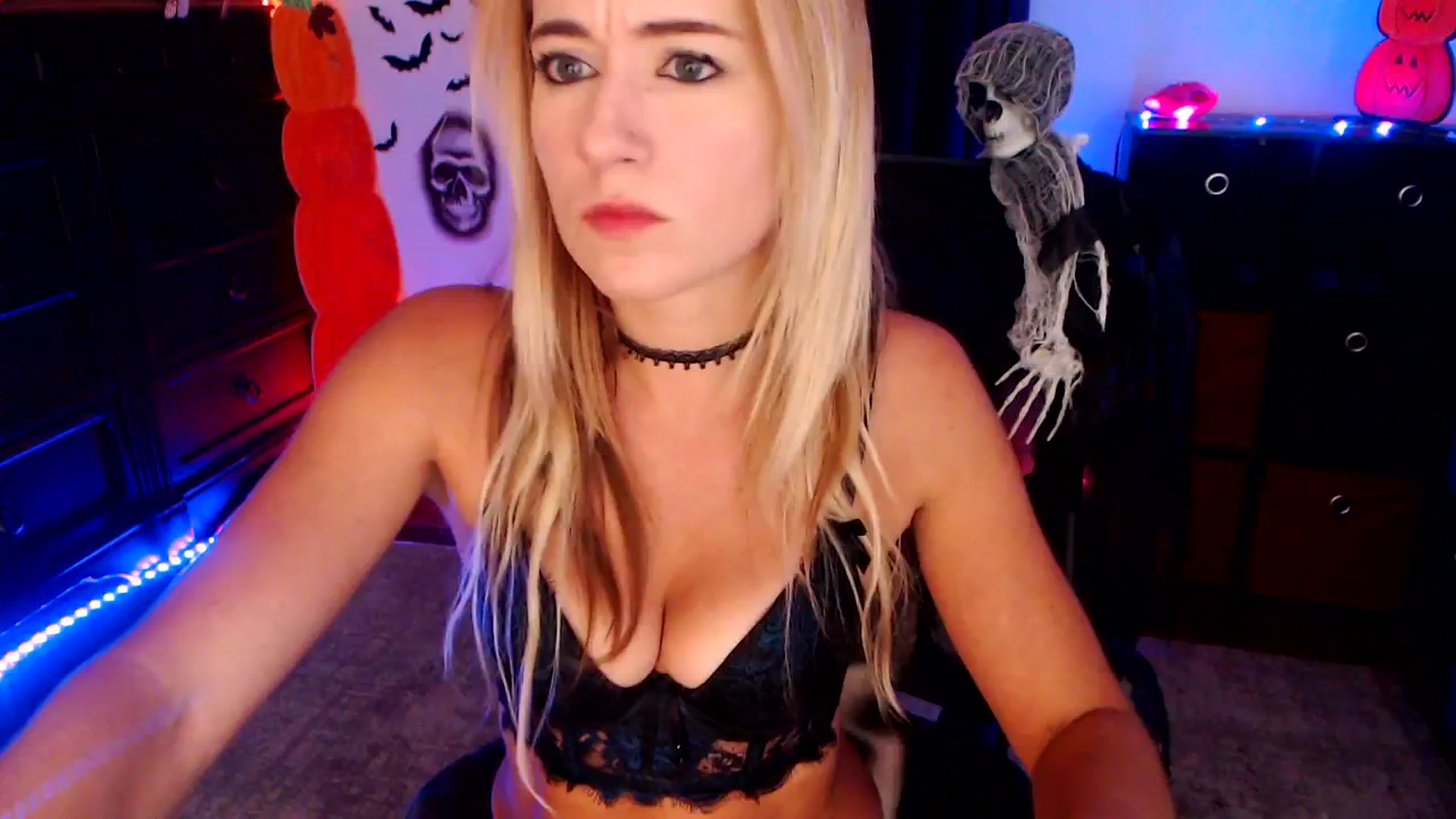Gallery image thumbnail from SouthernSkye's myfreecams stream on, 10/15/2025, 07:12 image 11 of 20