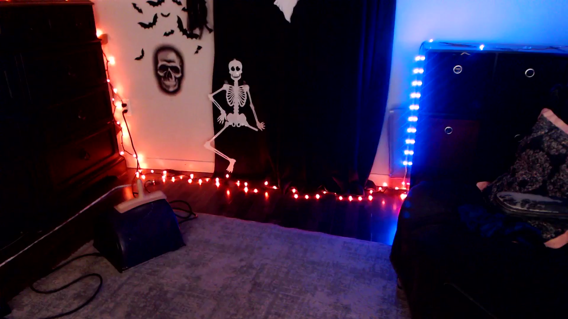 Gallery image thumbnail from SouthernSkye's myfreecams stream on, 10/29/2025, 08:38 image 17 of 20
