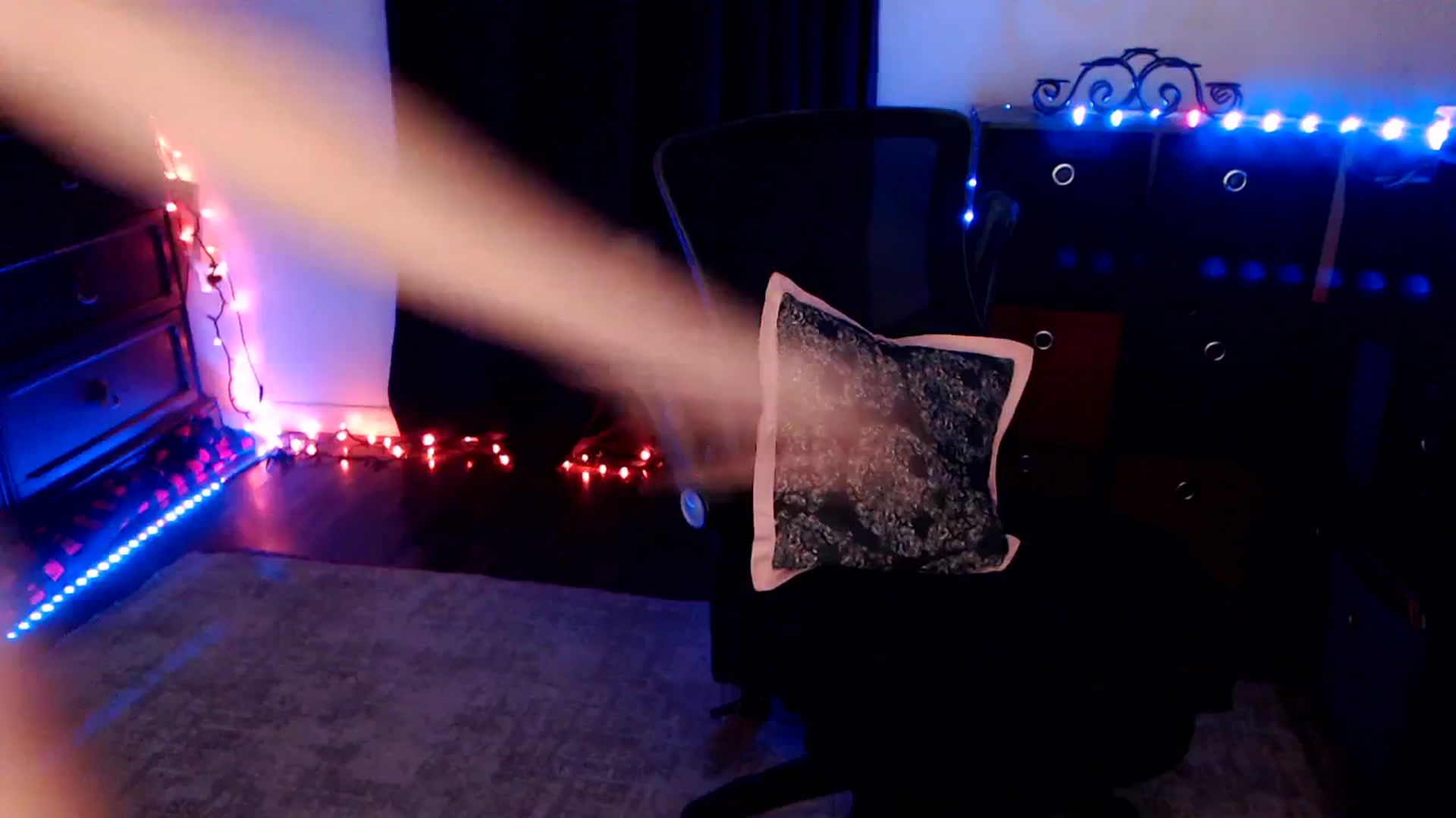Gallery image thumbnail from SouthernSkye's myfreecams stream on, 11/09/2025, 09:40 image 14 of 20
