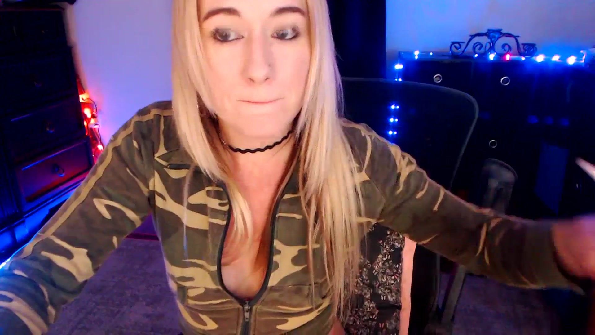 Gallery image thumbnail from SouthernSkye's myfreecams stream on, 12/01/2025, 07:11 image 8 of 20