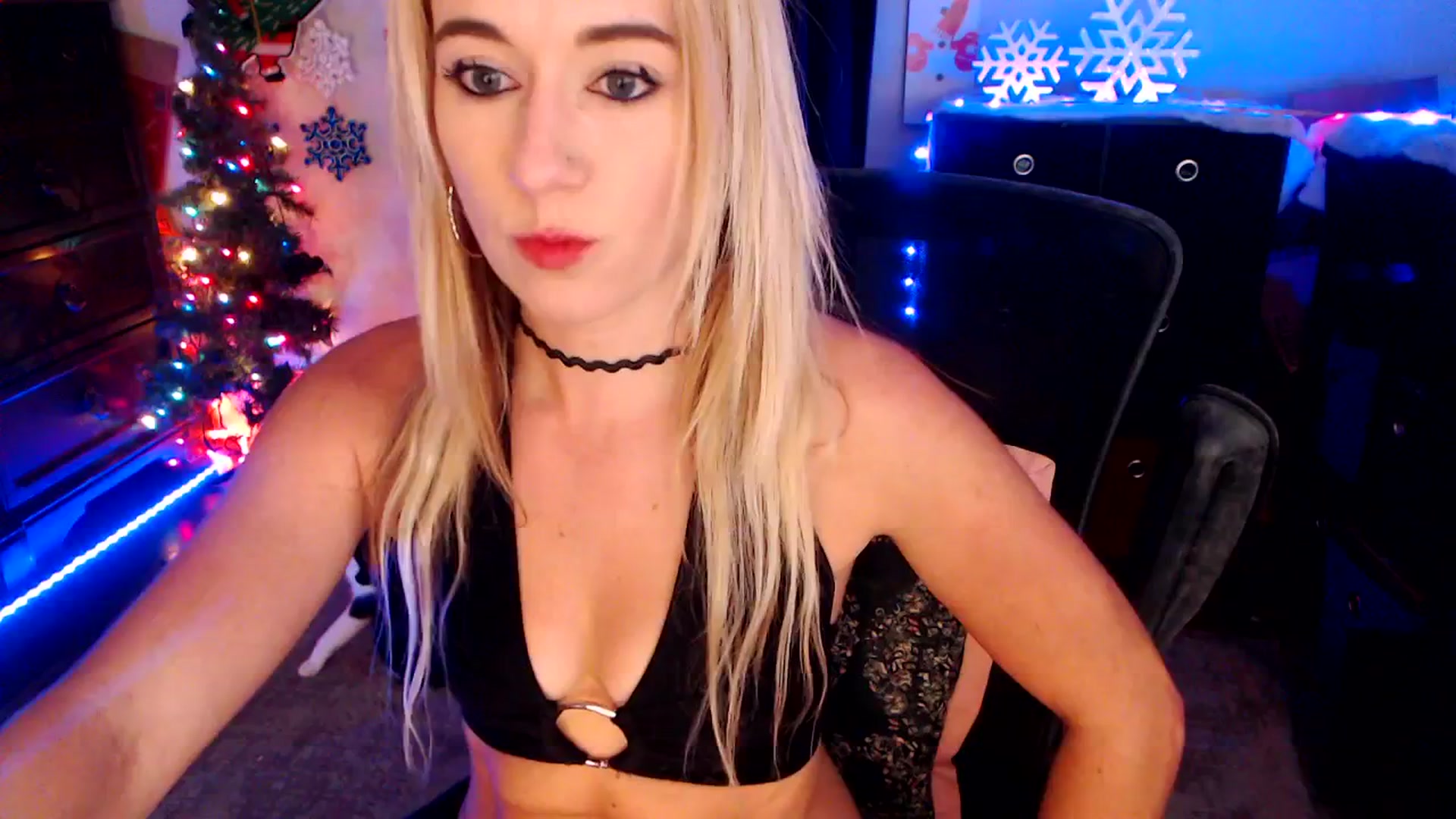Gallery image thumbnail from SouthernSkye's myfreecams stream on, 12/30/2025, 09:21 image 15 of 20