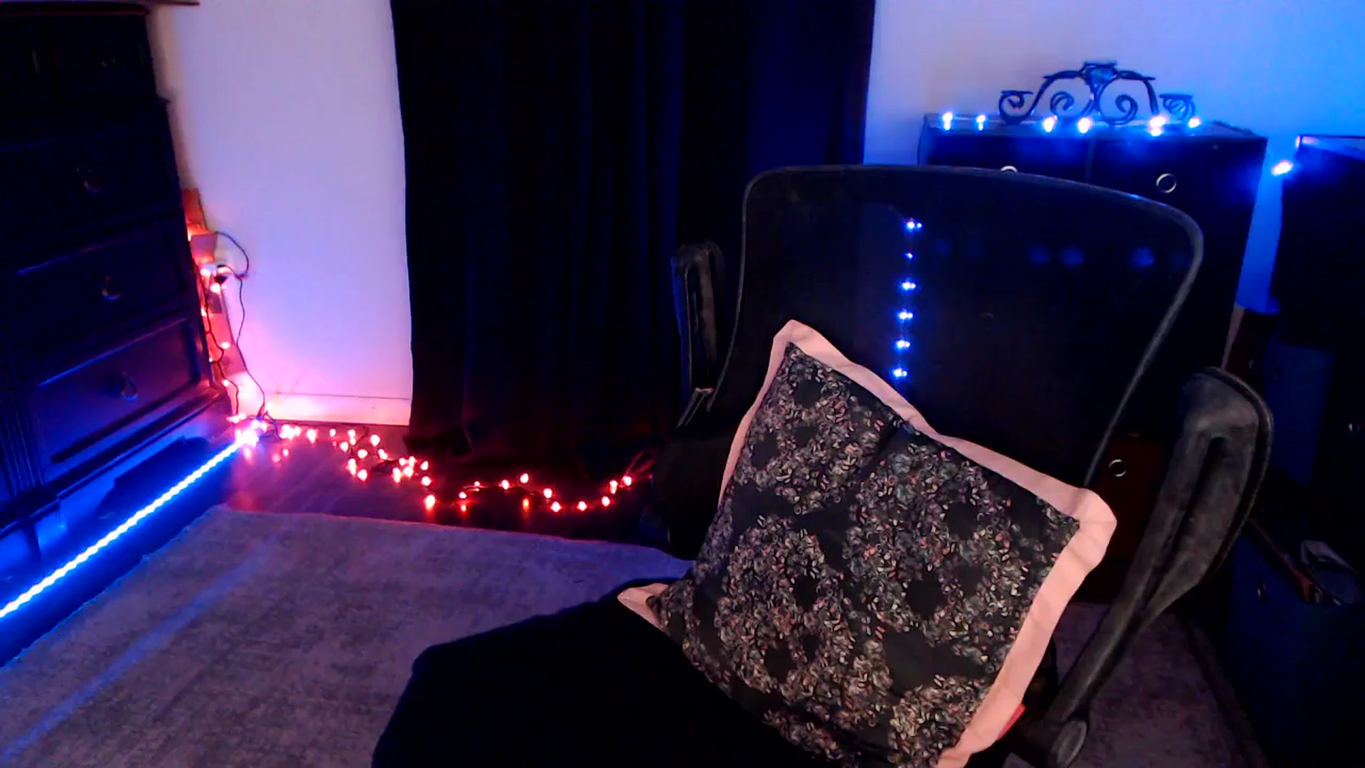 Gallery image thumbnail from SouthernSkye's myfreecams stream on, 01/13/2026, 07:44 image 16 of 20