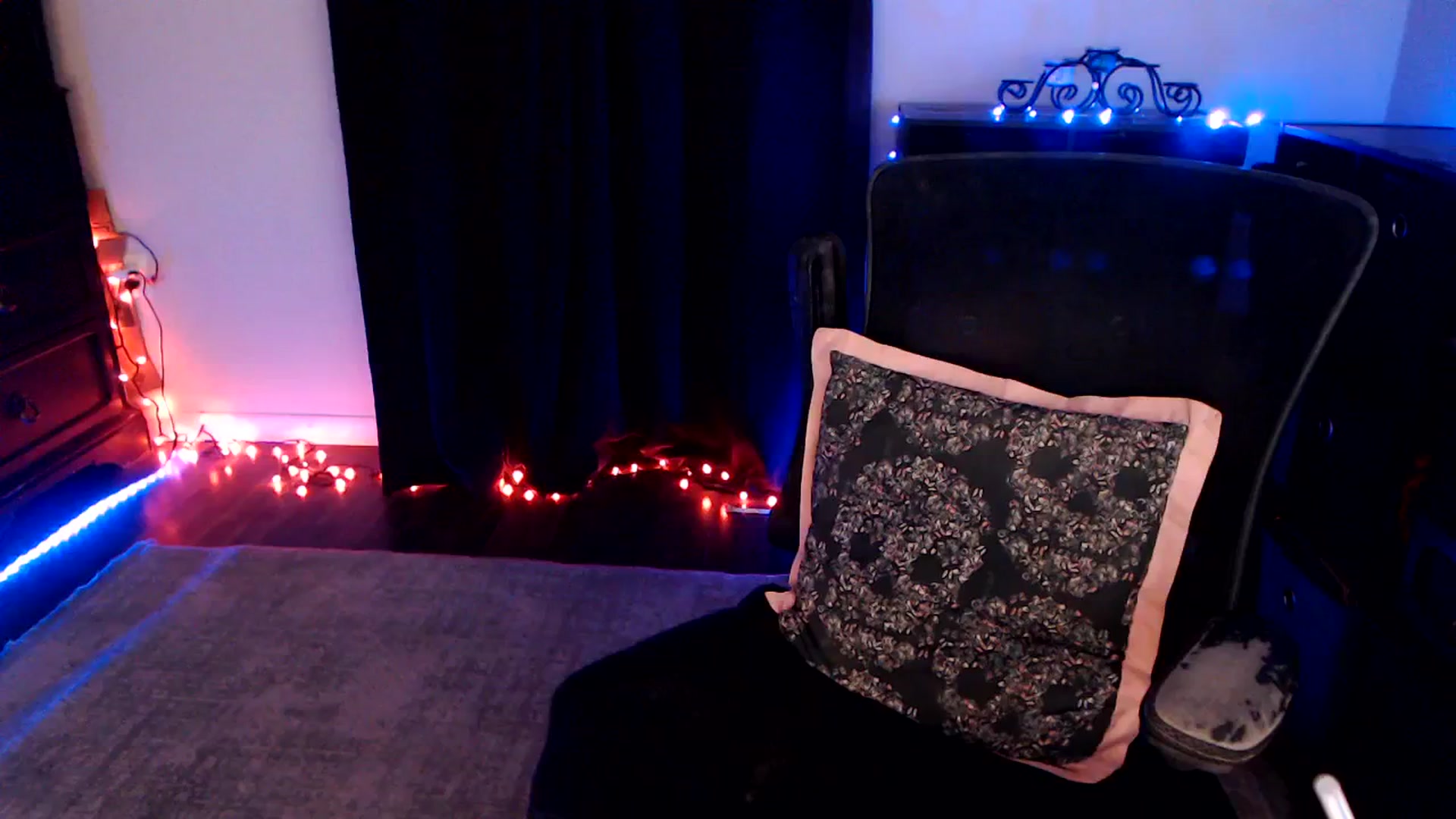Gallery image thumbnail from SouthernSkye's myfreecams stream on, 01/16/2026, 07:37 image 11 of 20