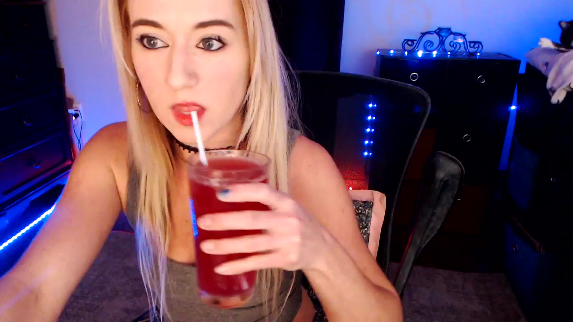Gallery image thumbnail from SouthernSkye's myfreecams stream on, 02/04/2026, 07:38 image 2 of 20
