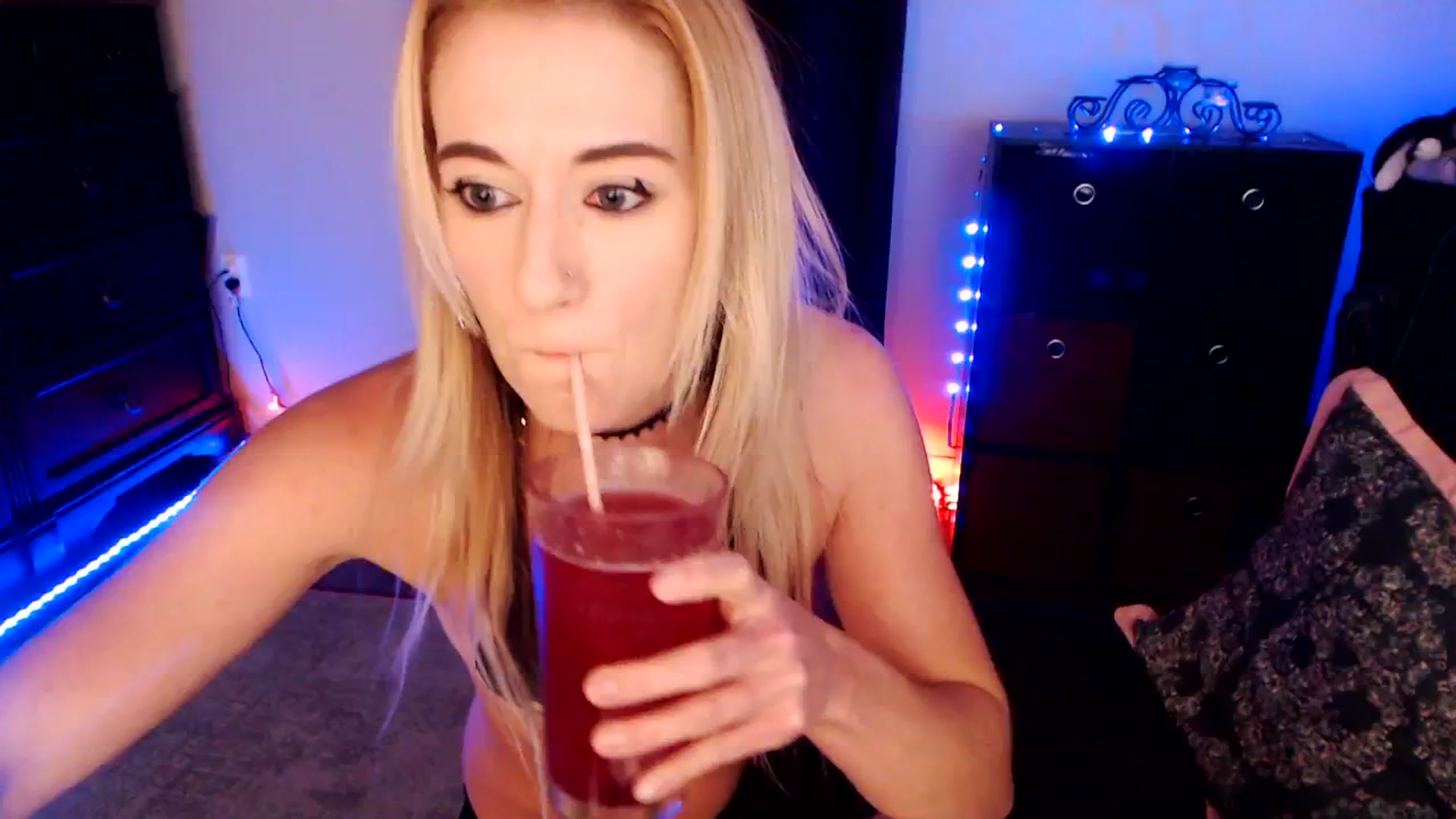 Gallery image thumbnail from SouthernSkye's myfreecams stream on, 02/14/2026, 08:56 image 10 of 20