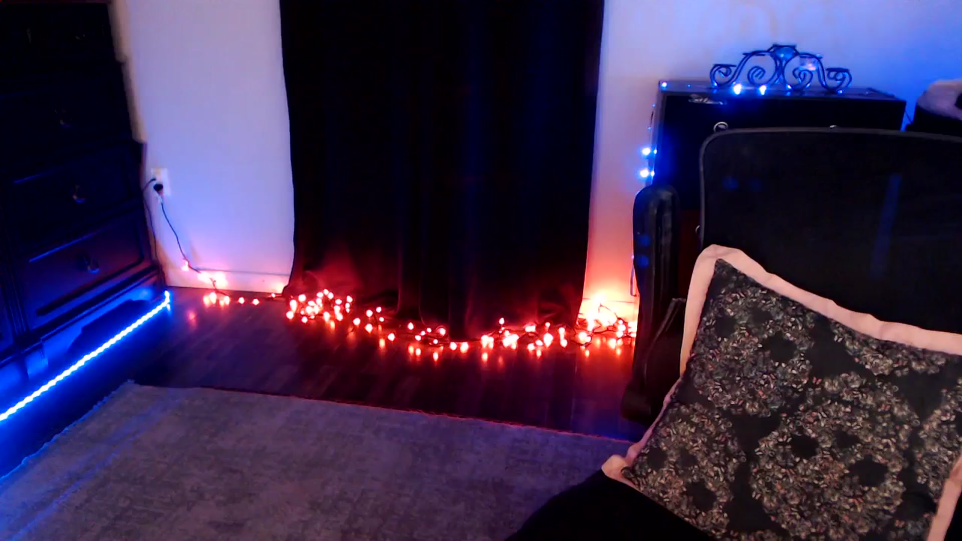 Gallery image thumbnail from SouthernSkye's myfreecams stream on, 02/14/2026, 08:56 image 4 of 20