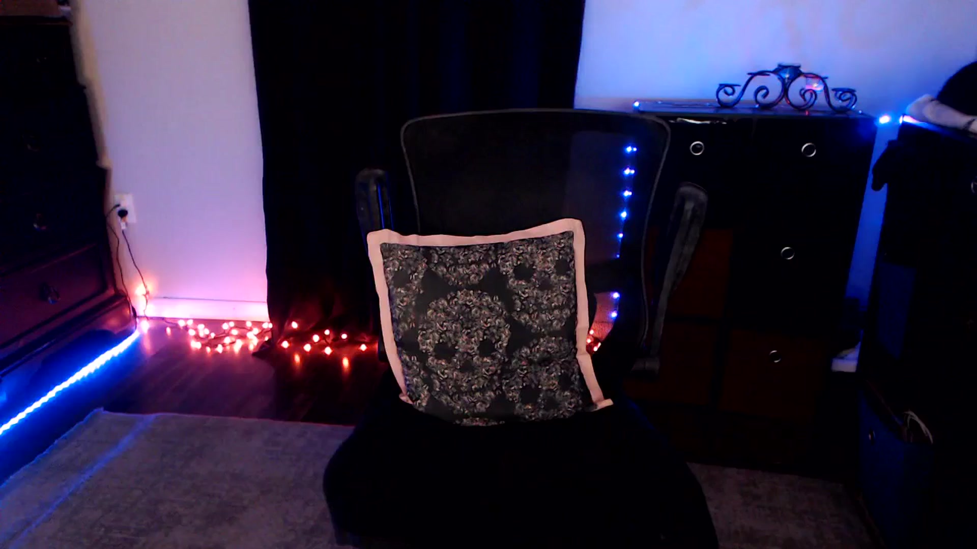 Gallery image thumbnail from SouthernSkye's myfreecams stream on, 02/24/2026, 08:26 image 8 of 20