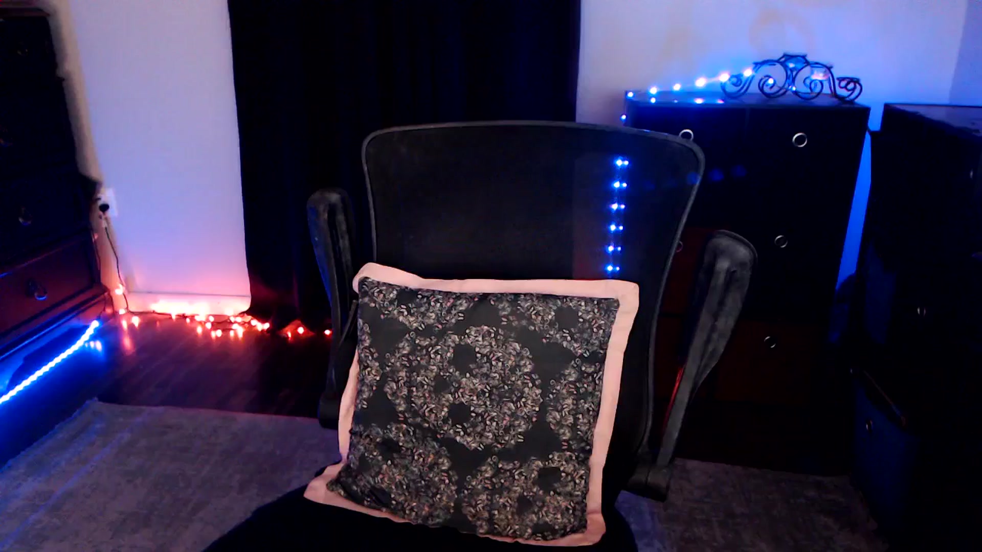 Gallery image thumbnail from SouthernSkye's myfreecams stream on, 03/11/2026, 07:35 image 9 of 20