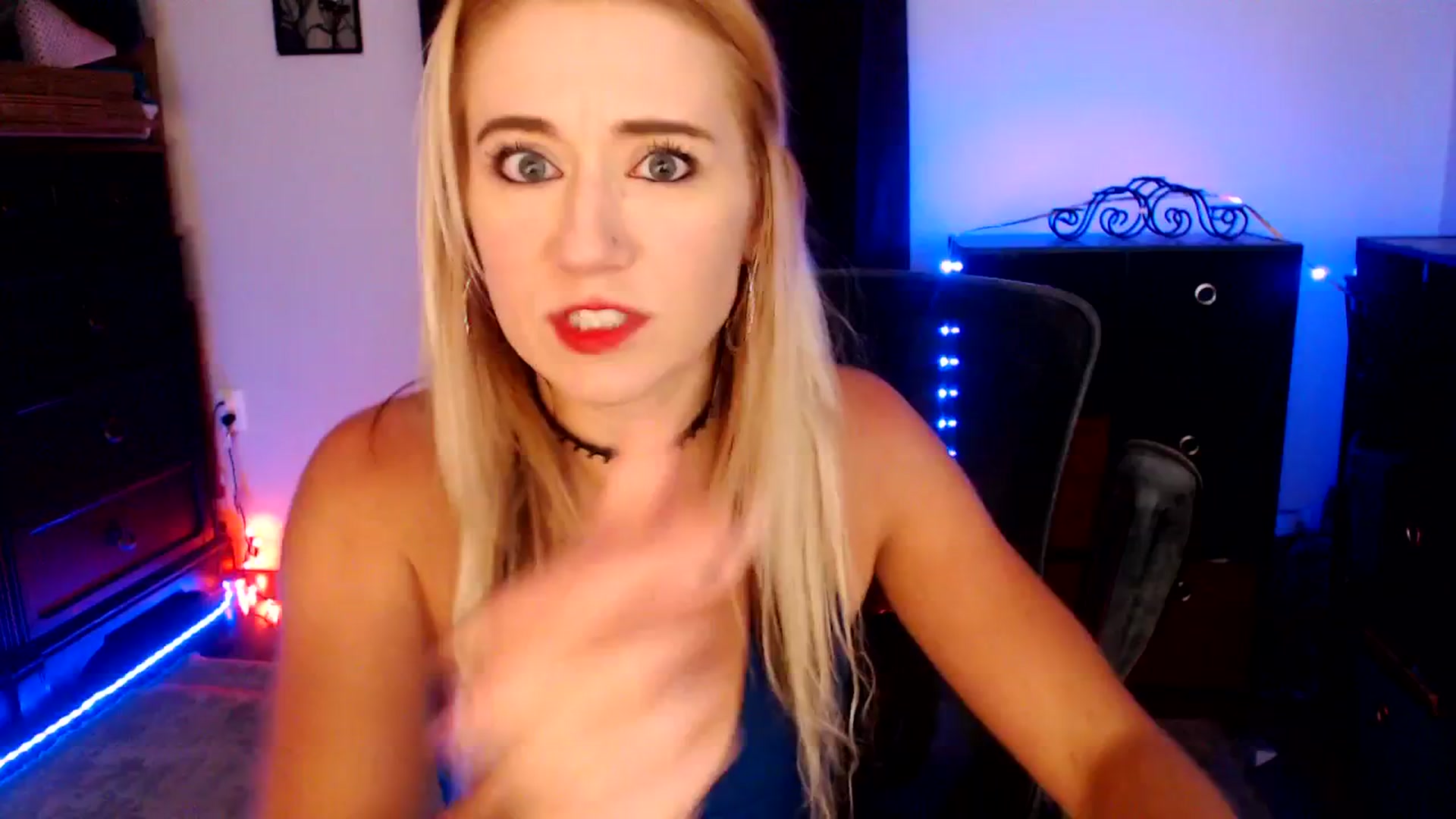 Gallery image thumbnail from SouthernSkye's myfreecams stream on, 04/14/2026, 08:27 image 1 of 20