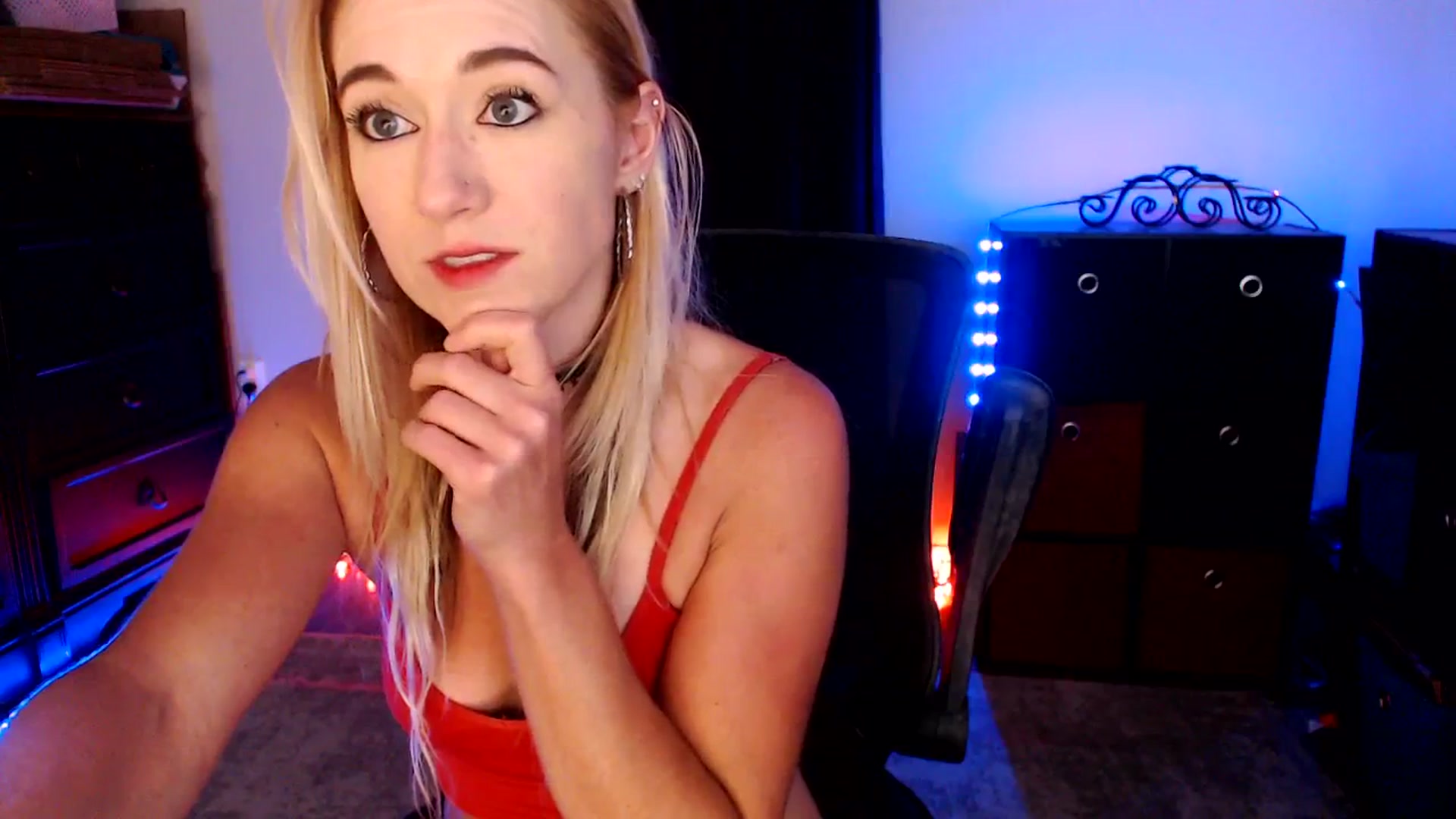Gallery image thumbnail from SouthernSkye's myfreecams stream on, 04/21/2026, 06:59 image 15 of 20
