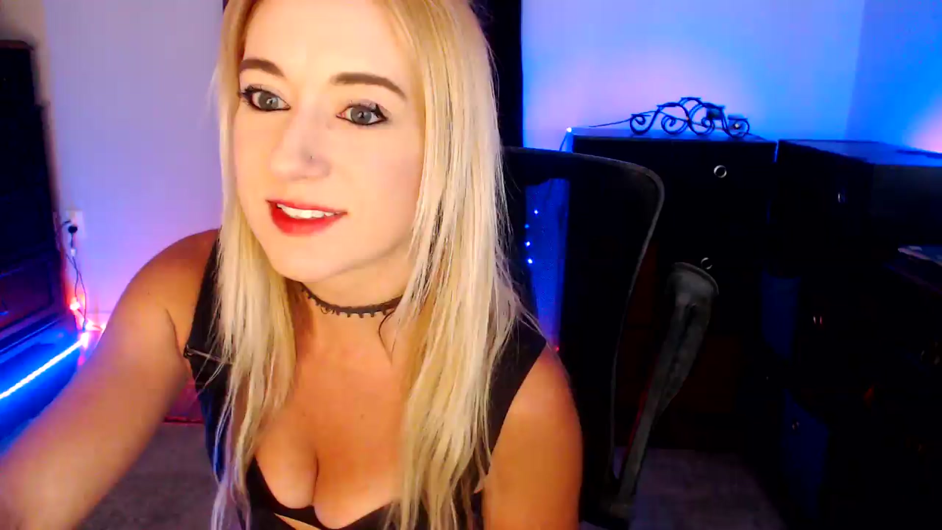 Gallery image thumbnail from SouthernSkye's myfreecams stream on, 07/15/2026, 08:10 image 2 of 20