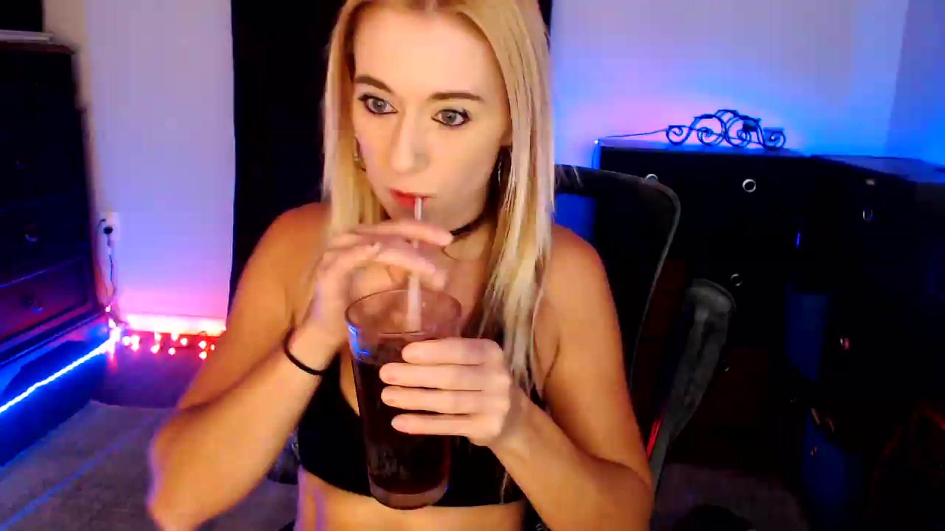 Gallery image thumbnail from SouthernSkye's myfreecams stream on, 07/30/2026, 06:09 image 16 of 20