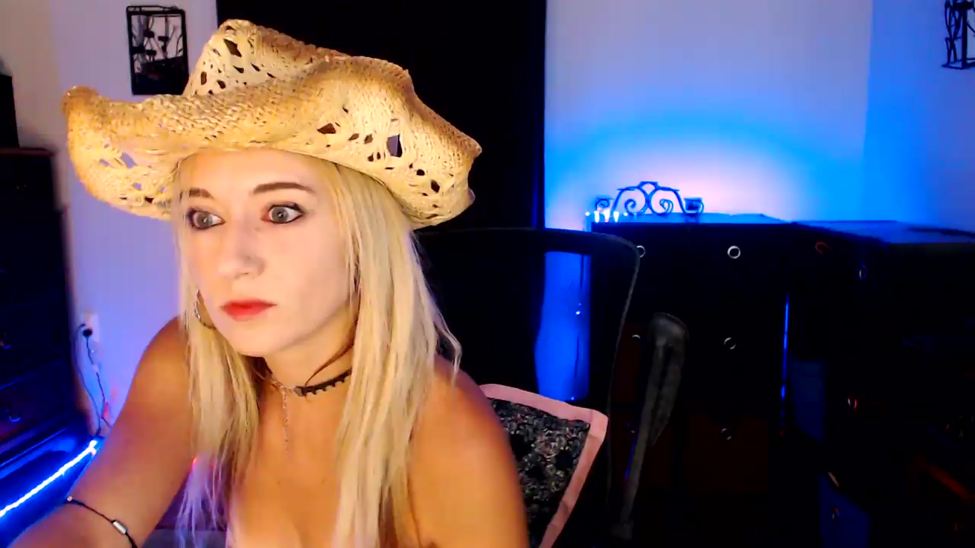 Gallery image thumbnail from SouthernSkye's myfreecams stream on, 08/19/2026, 07:45 image 18 of 20