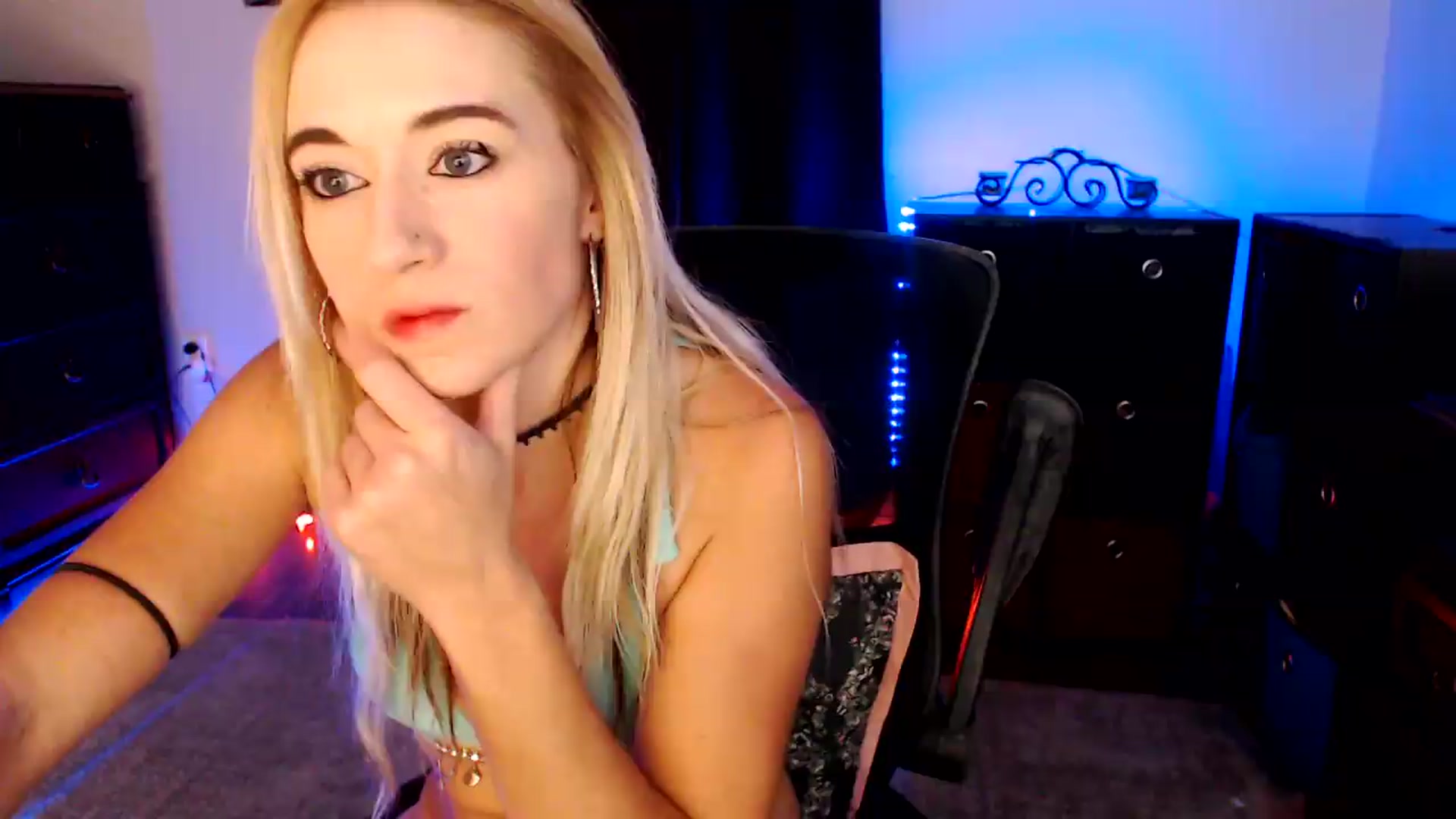Gallery image thumbnail from SouthernSkye's myfreecams stream on, 09/14/2026, 07:30 image 3 of 20
