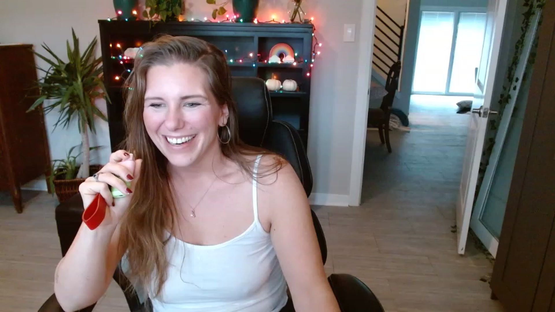 Gallery image thumbnail from SouthernmilfK's myfreecams stream on, 11/19/2022, 19:28 image 13 of 20