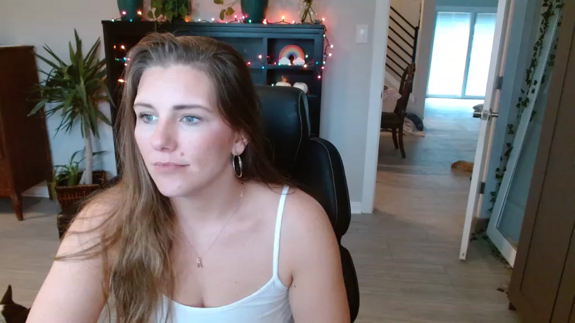 Gallery image thumbnail from SouthernmilfK's myfreecams stream on, 11/19/2022, 19:28 image 3 of 20
