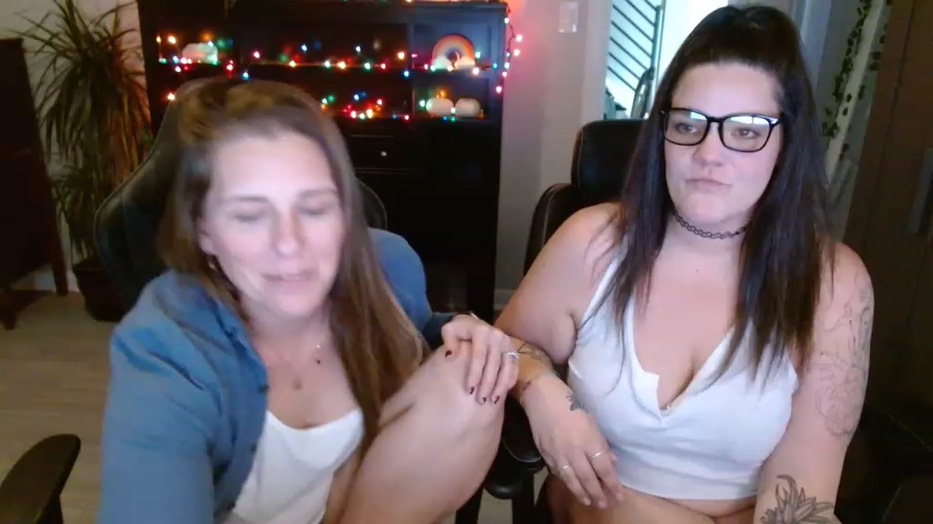 Gallery image thumbnail from SouthernmilfK's myfreecams stream on, 11/23/2022, 22:57 image 3 of 20
