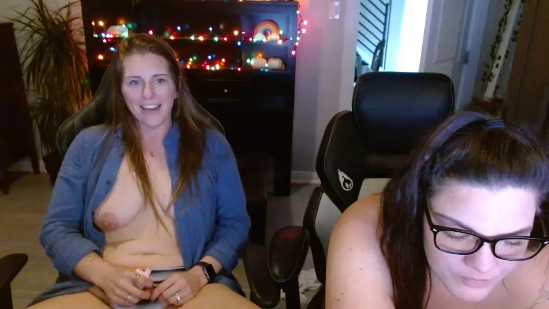 Gallery image thumbnail from SouthernmilfK's myfreecams stream on, 11/23/2022, 22:57 image 14 of 20