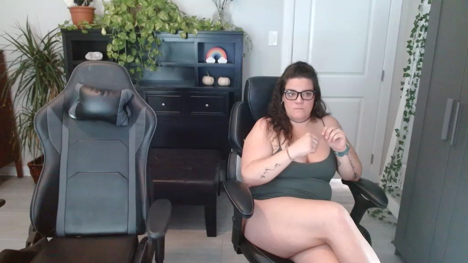 Gallery image thumbnail from SouthernmilfK's myfreecams stream on, 11/28/2022, 18:57 image 14 of 20