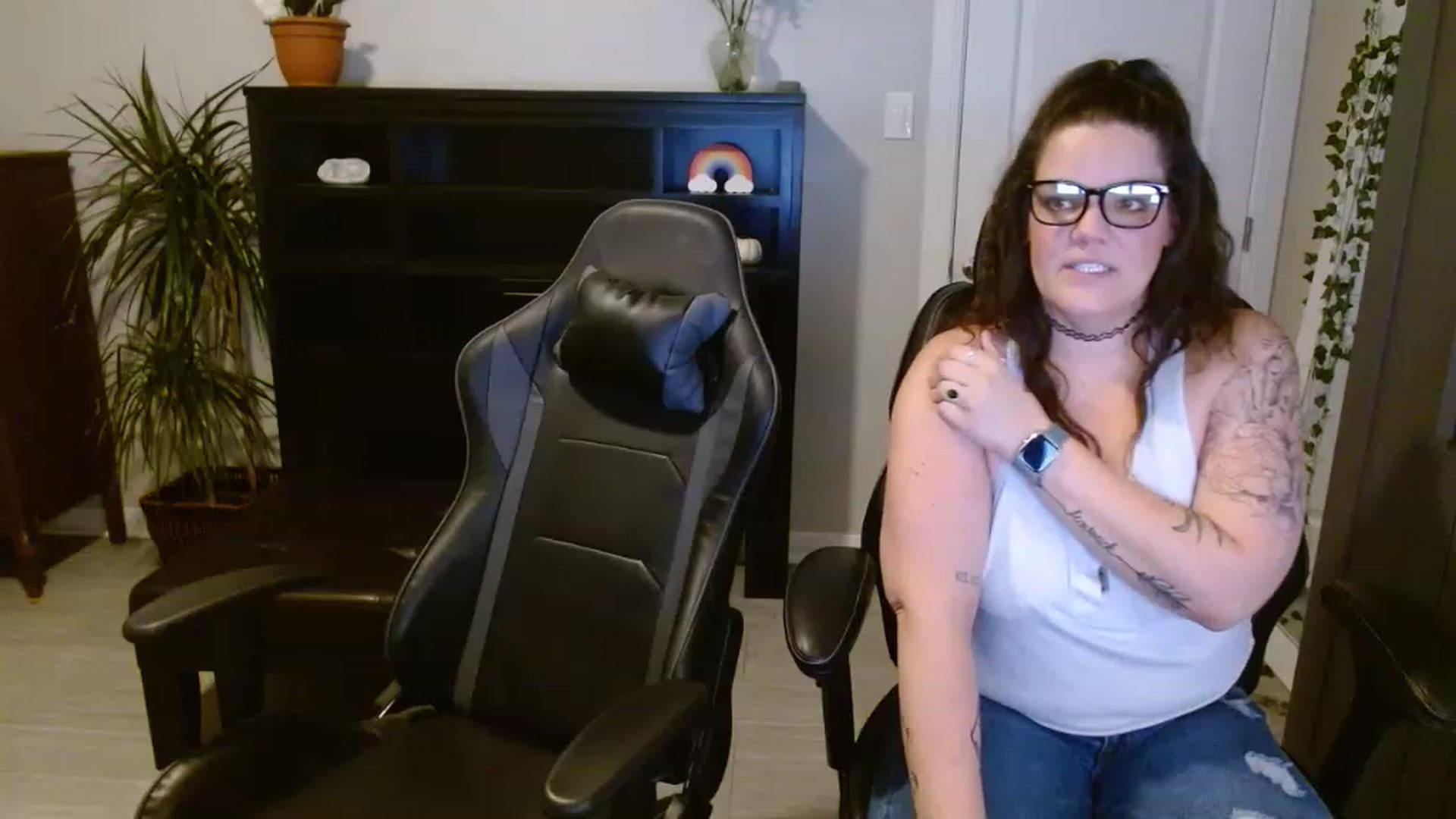 Gallery image thumbnail from SouthernmilfK's myfreecams stream on, 11/29/2022, 16:31 image 11 of 20