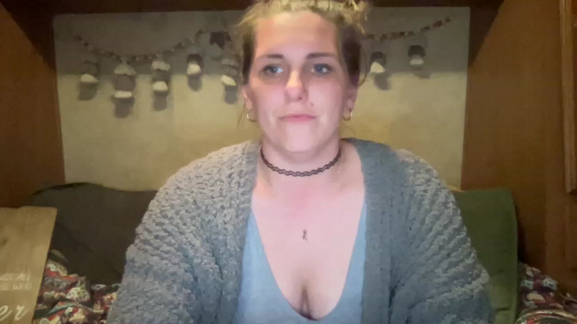 Gallery image thumbnail from SouthernmilfK's myfreecams stream on, 04/05/2023, 08:05 image 14 of 20