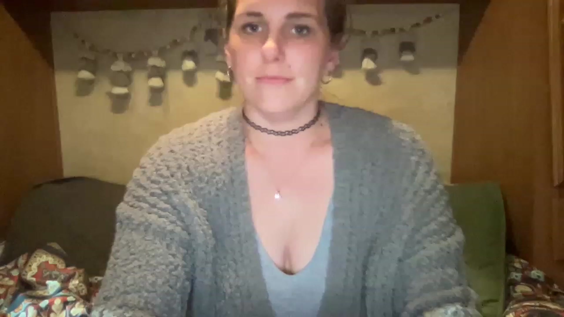 Gallery image thumbnail from SouthernmilfK's myfreecams stream on, 04/05/2023, 08:05 image 1 of 20
