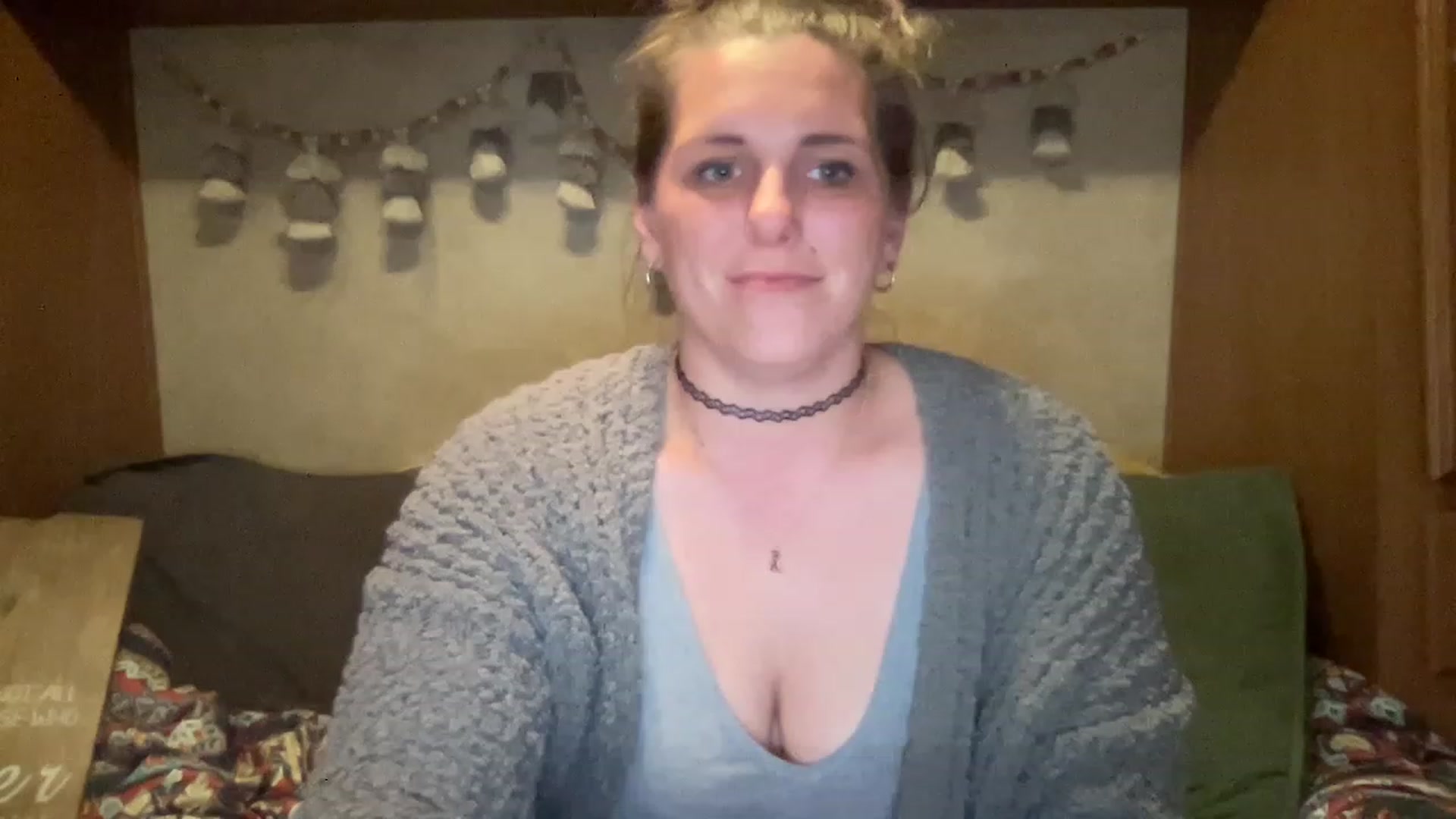 Gallery image thumbnail from SouthernmilfK's myfreecams stream on, 04/05/2023, 08:05 image 16 of 20