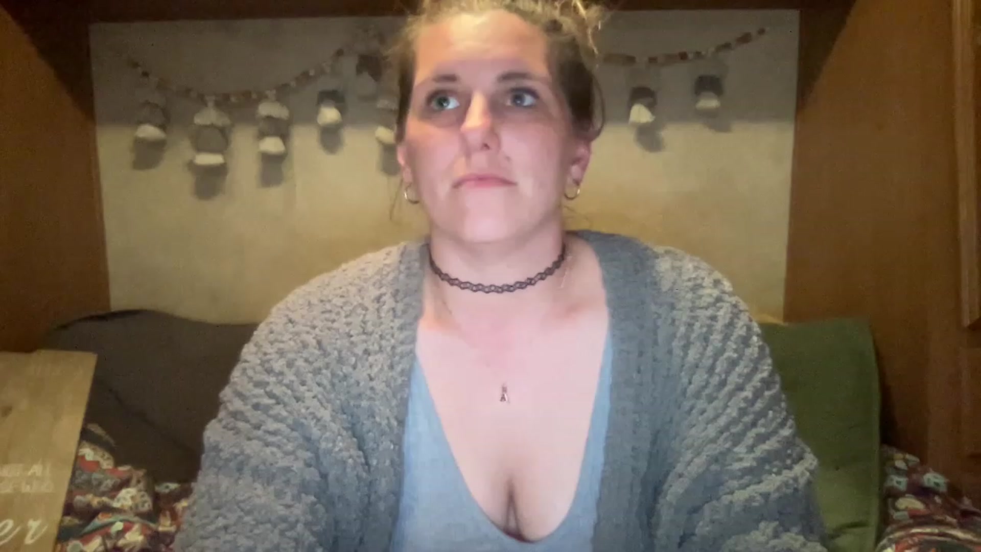Gallery image thumbnail from SouthernmilfK's myfreecams stream on, 04/05/2023, 08:05 image 15 of 20