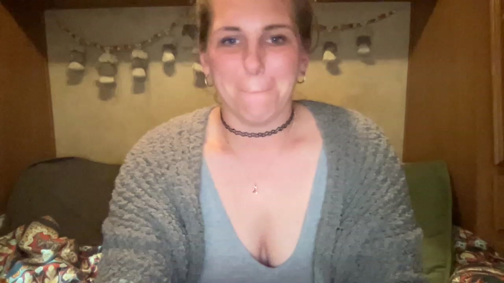 Gallery image thumbnail from SouthernmilfK's myfreecams stream on, 04/05/2023, 08:05 image 6 of 20