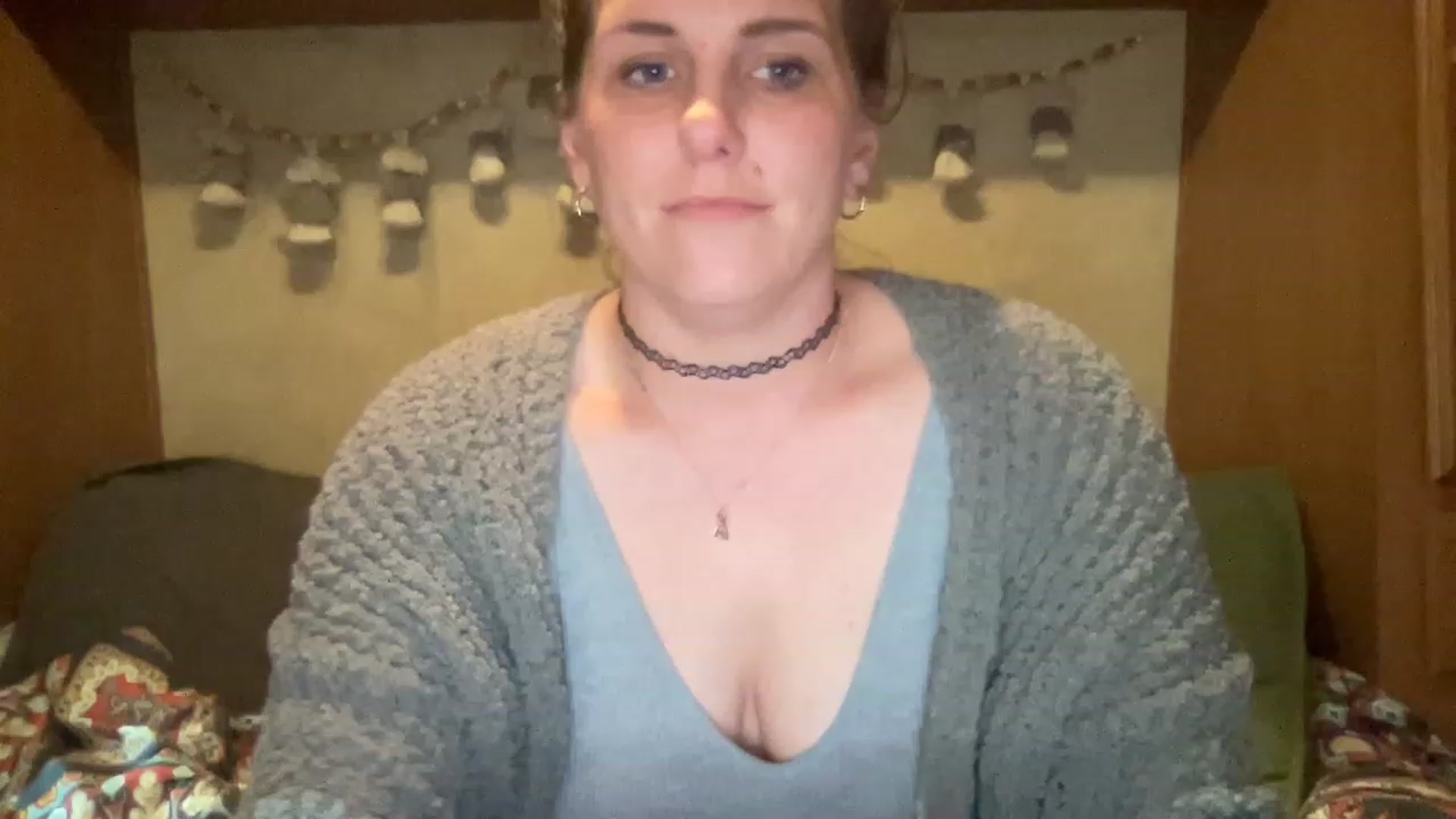Gallery image thumbnail from SouthernmilfK's myfreecams stream on, 04/05/2023, 08:05 image 5 of 20