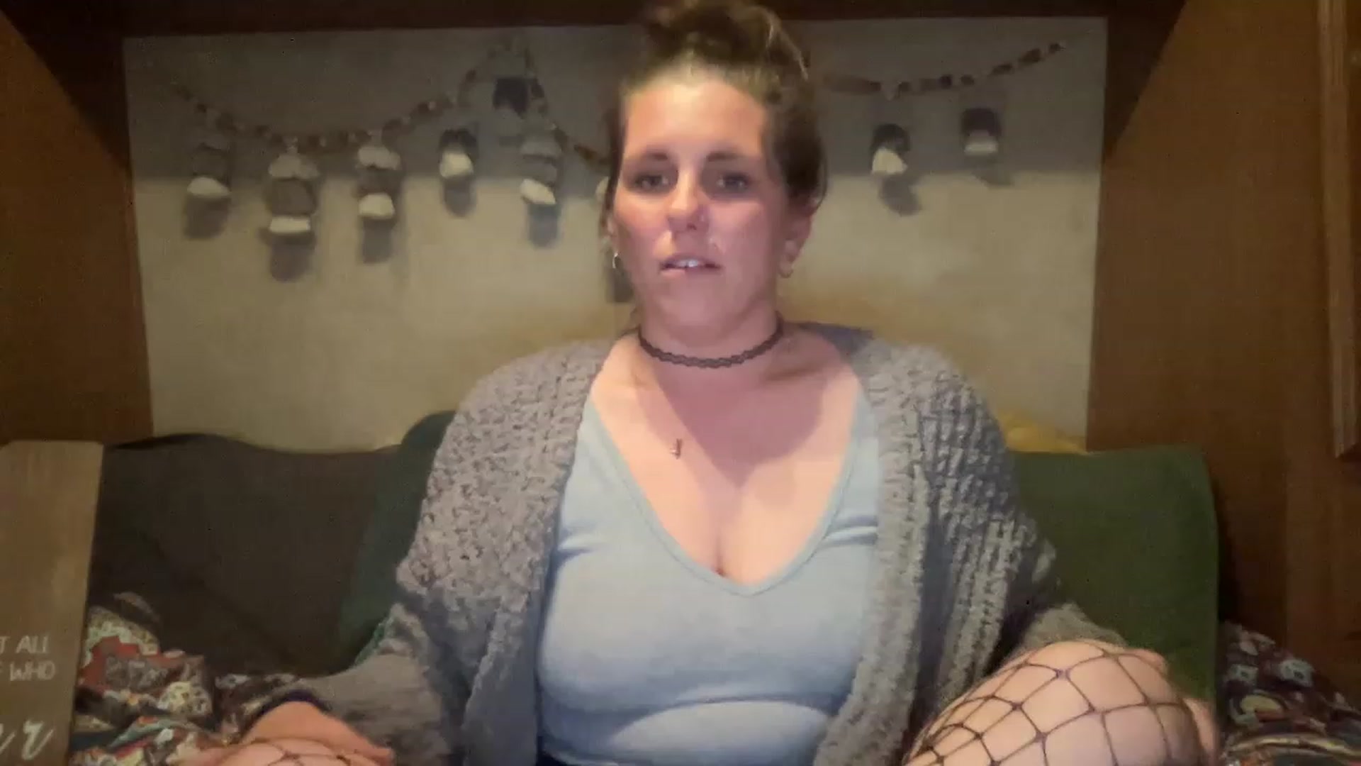 Gallery image thumbnail from SouthernmilfK's myfreecams stream on, 04/05/2023, 08:05 image 8 of 20